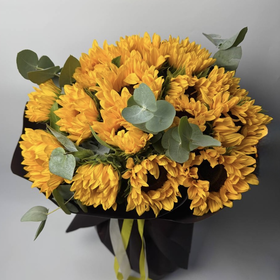 Букет соняшників 17 шт image