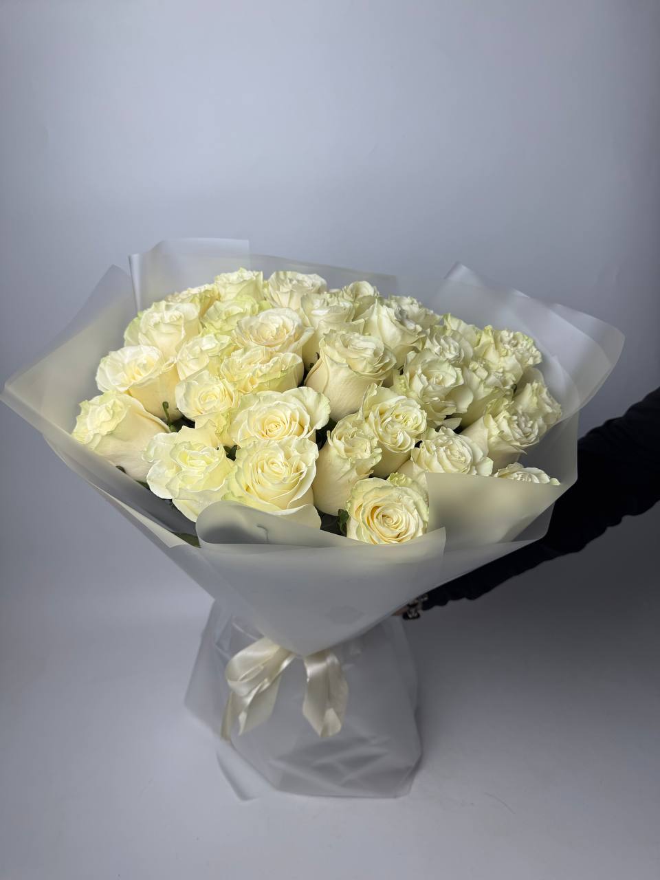 Букет троянд Мондіаль 31 шт : Імпортна троянда (Білий) - 31.