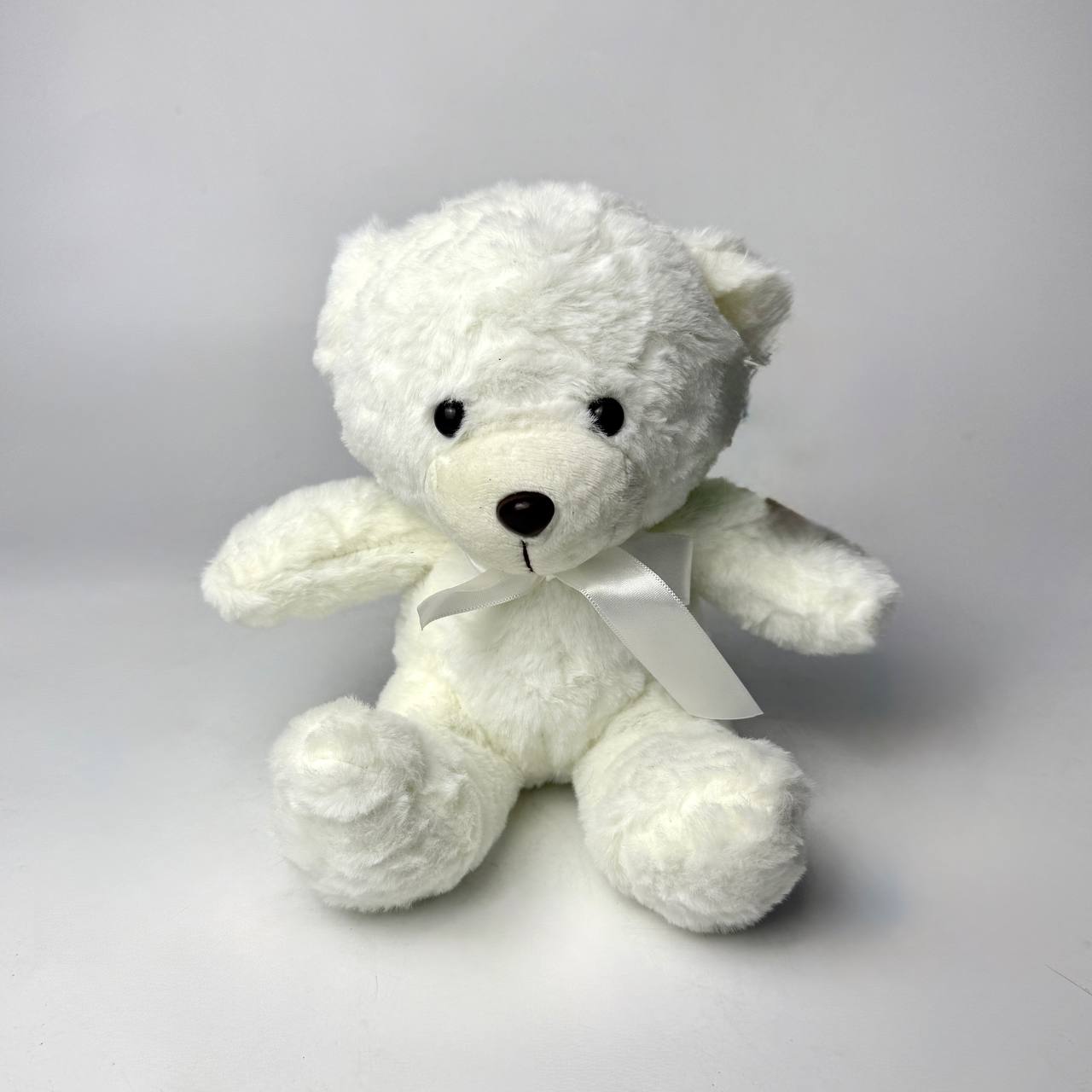 Білий маленький ведмедик image