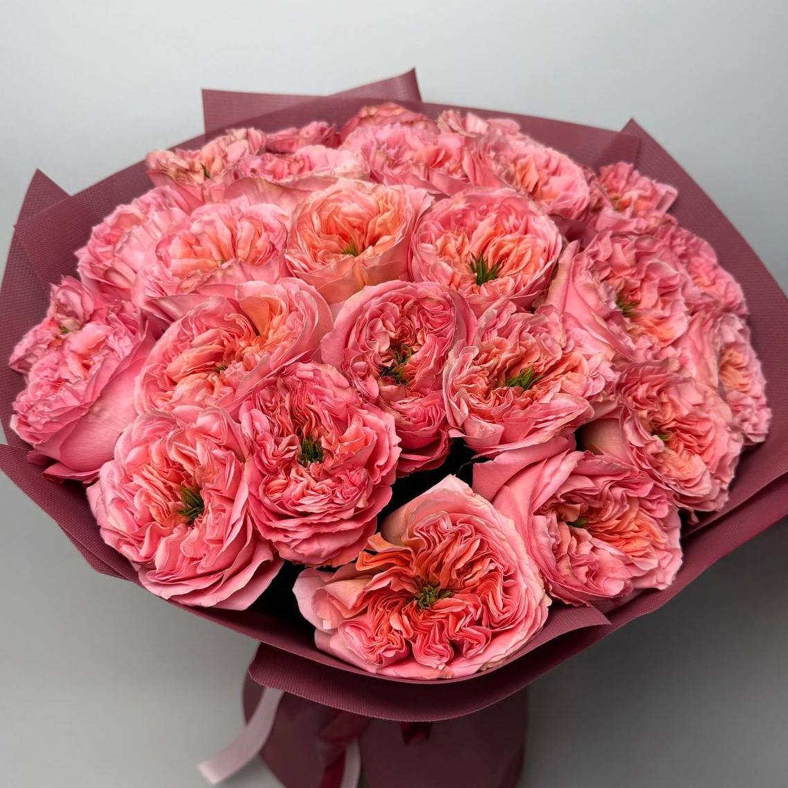 Букет троянд Мандарин Експрешн 25 шт, Евкаліпт: Імпортна троянда (Рожевий) - 25.