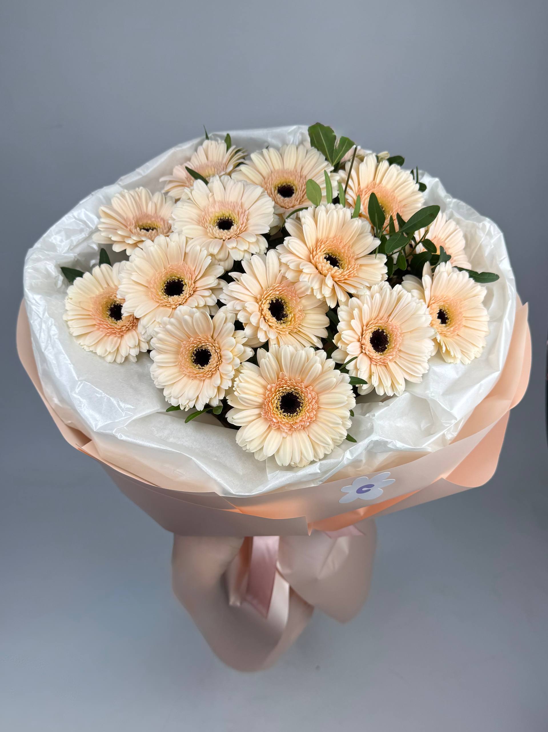 Букет кремових гербер 15 шт, фісташка image