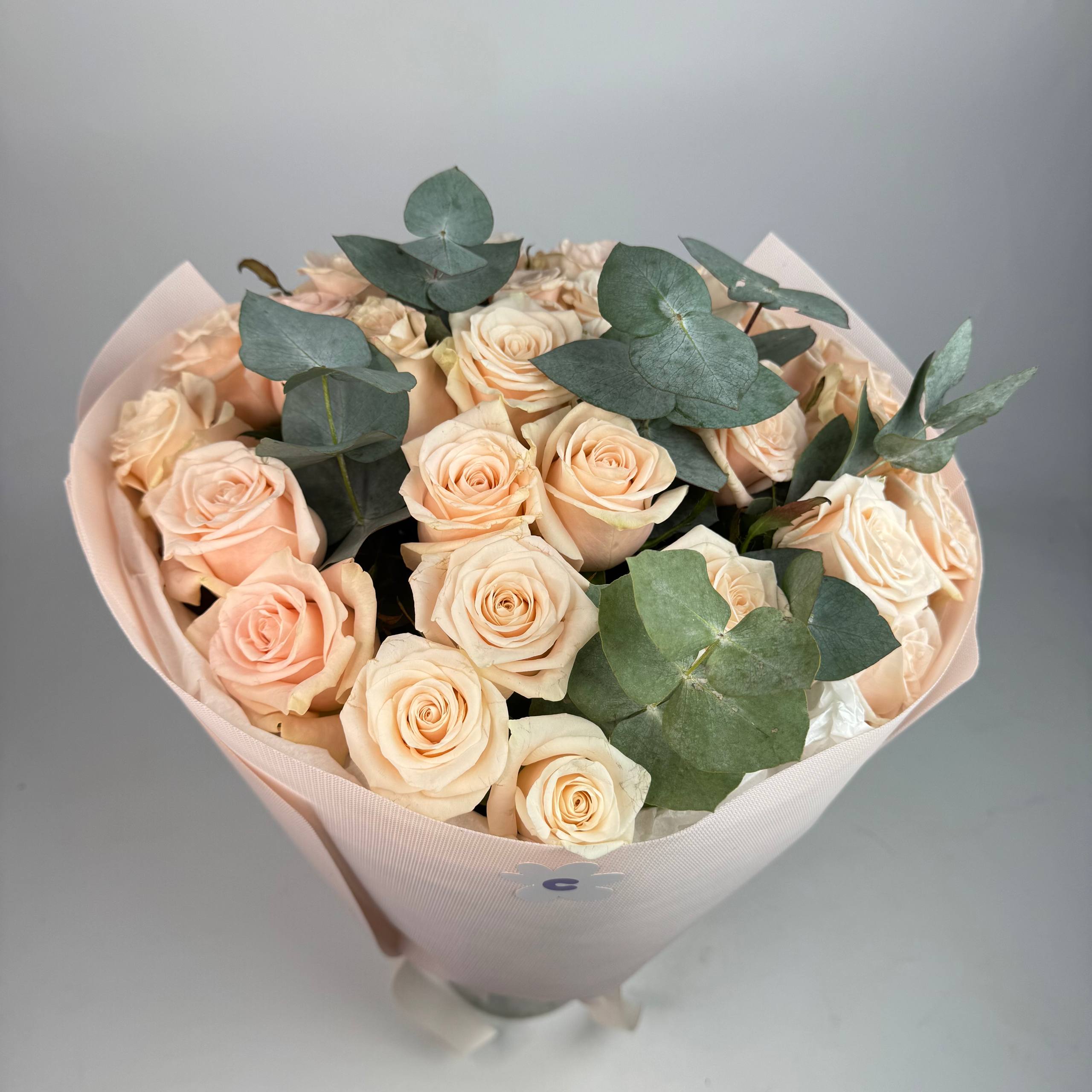 Букет троянд Кімберлі 29 шт, евкаліпт image