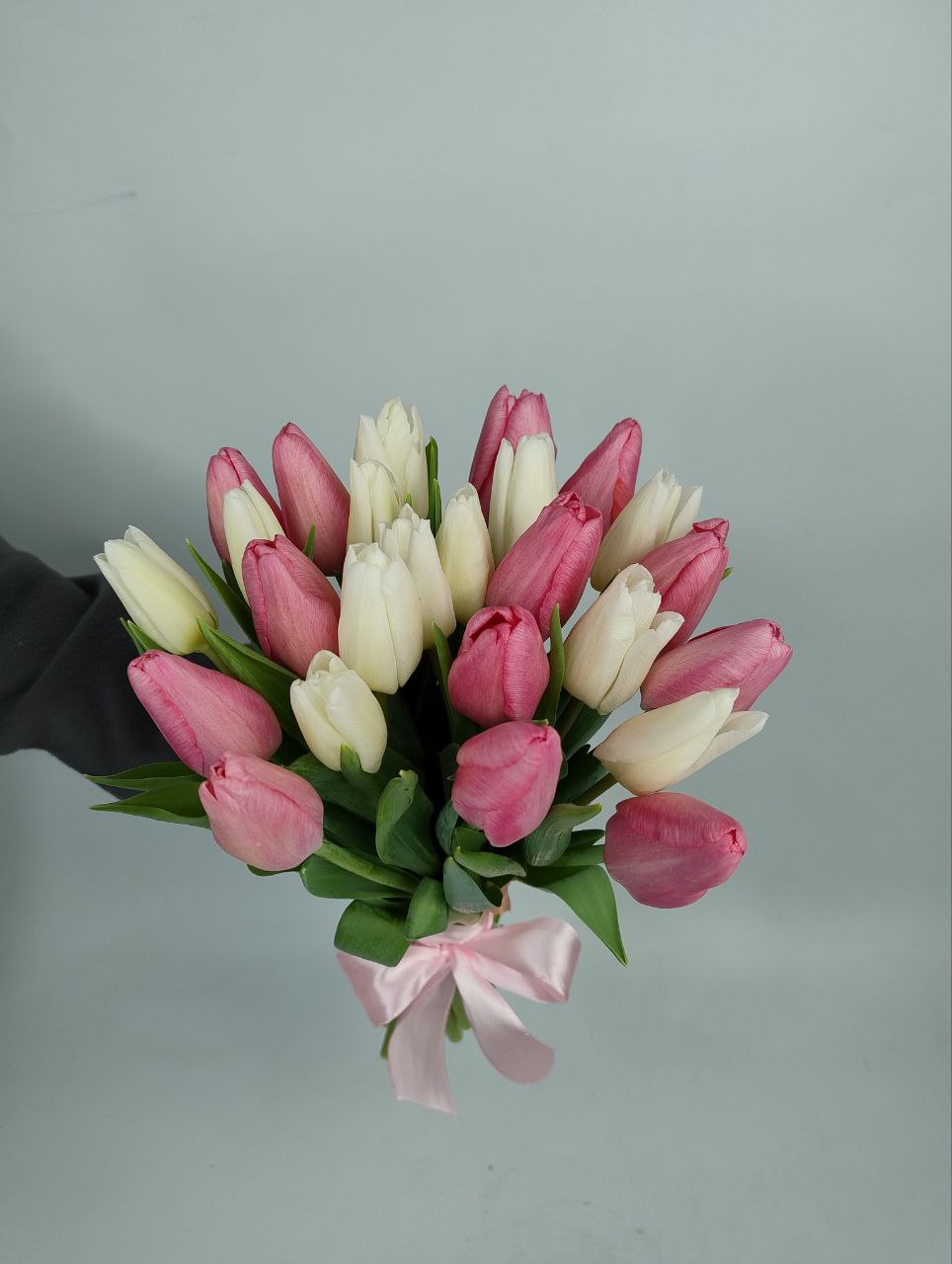 Мікс білих та рожевих тюльпанів 25 шт image