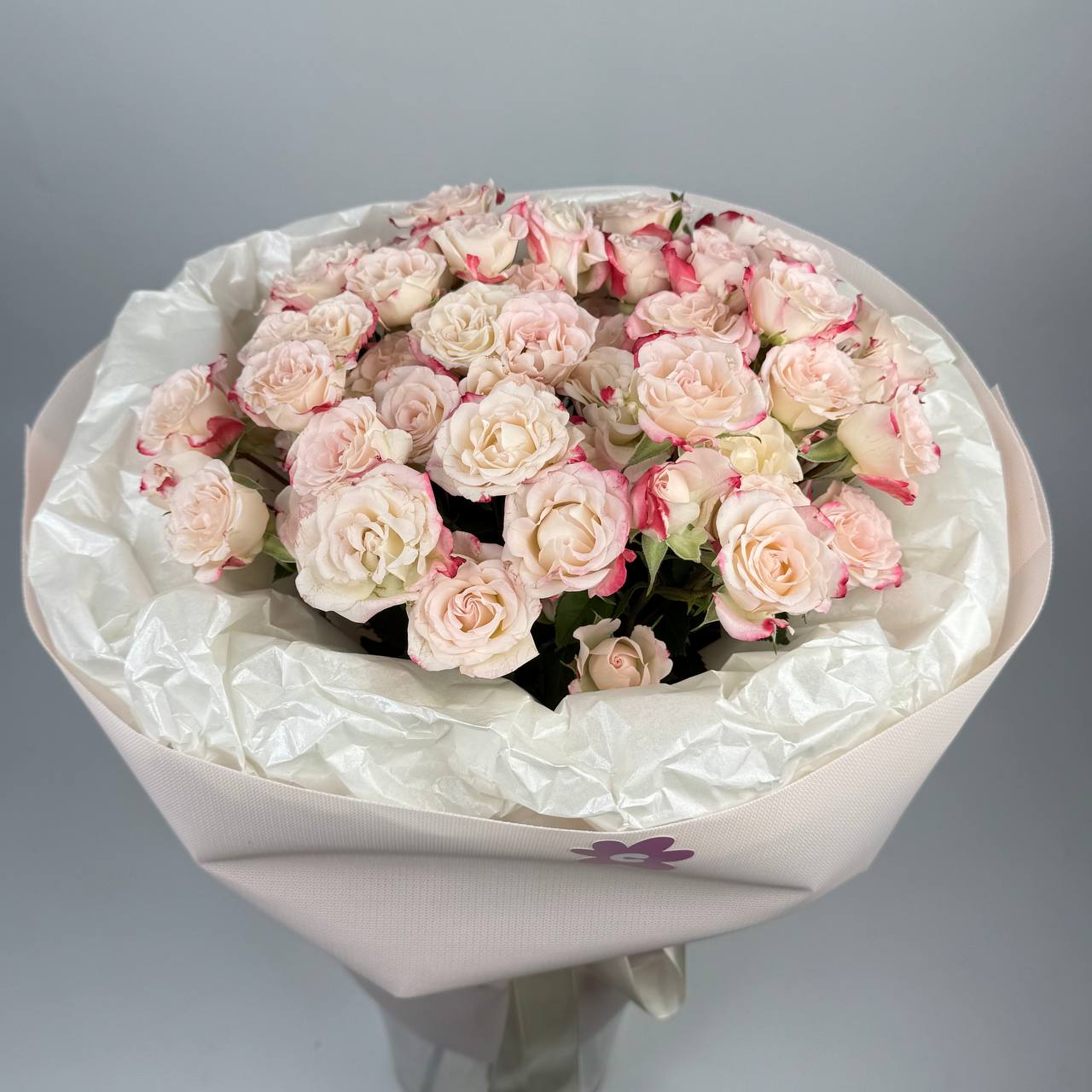 Букет троянд Рефлекс 13 шт: Кущові троянди (Рожевий) - 13.