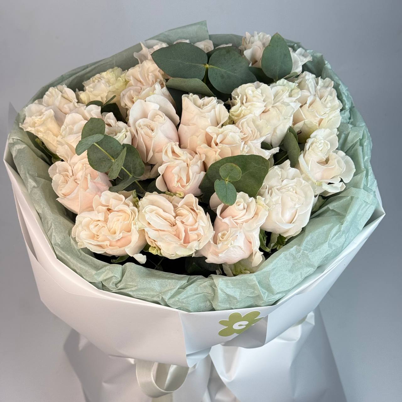 Букет троянд Коттон Експрешен 19 шт, зелень image